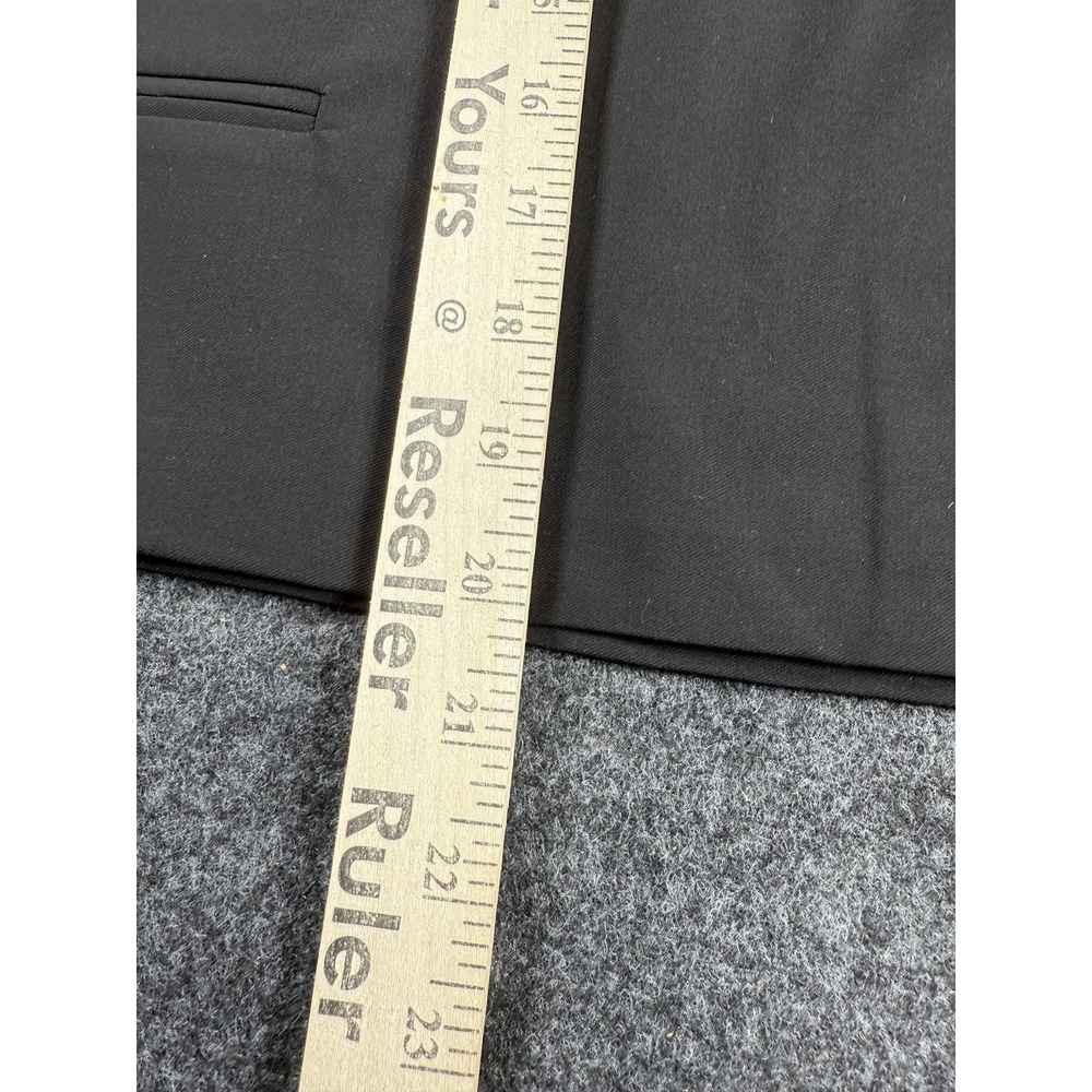 ASTR The Label Sleevless Top V-Neck Black Size L Career Minimalist Structured - Picture 6 of 10